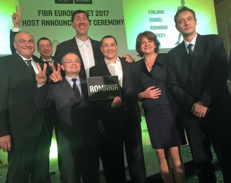 Victor Ponta, alaturi de Emil Boc si Ghita Muresan, la Munchen, Foto: Facebook/ Victor Ponta