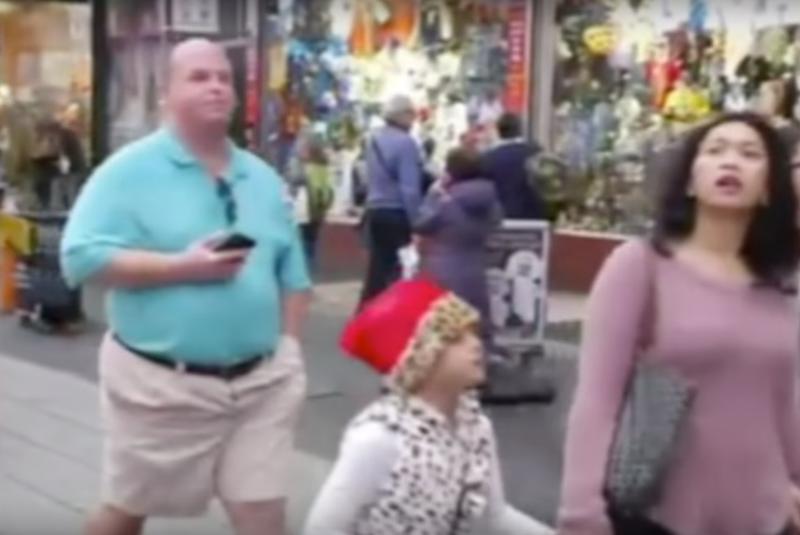 Craciun in pantaloni scurti in New York, Foto: Captura YouTube