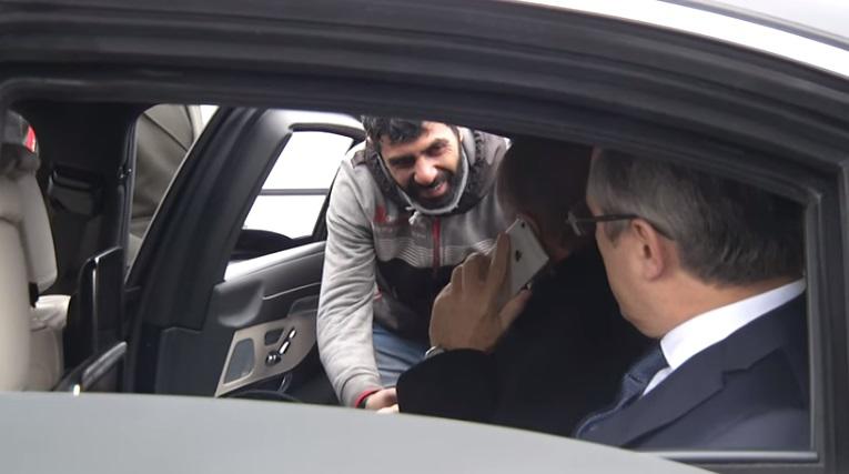 Erdogan convinge un barbat sa nu se sinucida, Foto: Captura YouTube