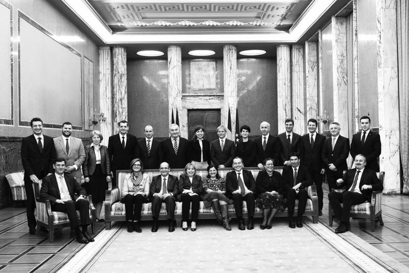 Guvernul Ciolos - ipostaze mai "de familie", Foto: Facebook - Dacian Ciolos