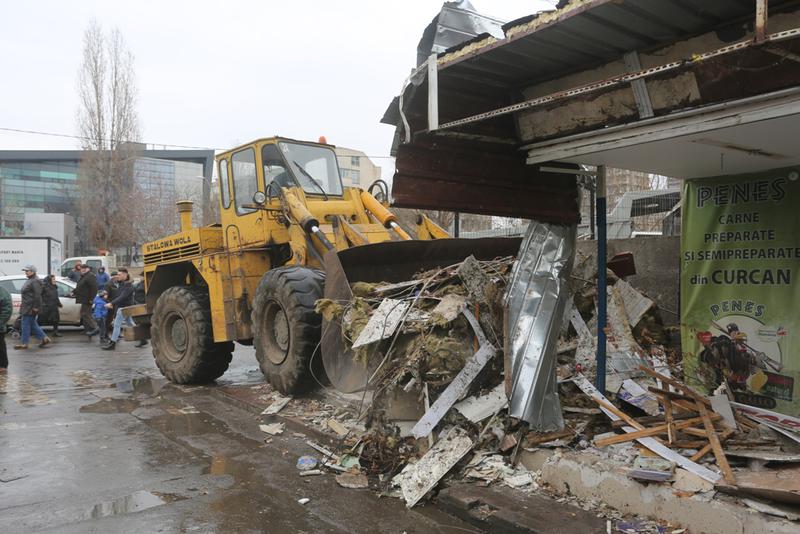 Demolare chioscuri Piata Sudului, Foto: Primaria Sector 4