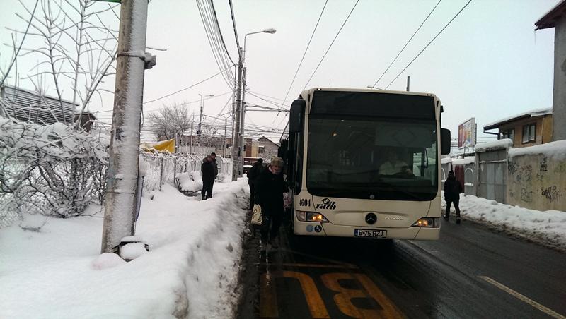 Statie autobuz, Foto: Hotnews