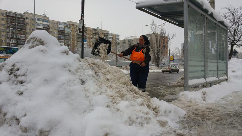 Deszapezire in statiile RATB, Foto: HotNews.ro / Victor Cozmei
