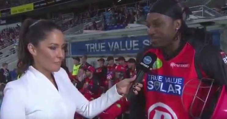 Jucatorul de crichet Chris Gayle si jurnalista Mel McLaughlin, Foto: Captura YouTube