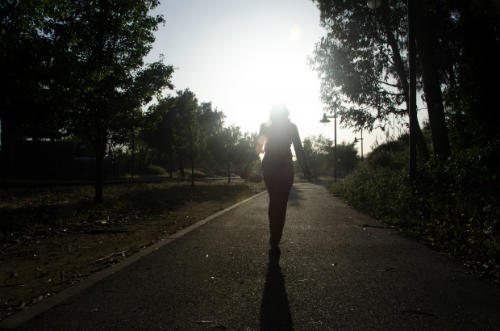 Mersul pe jos, eficient pentru pierderea in greutate, Foto: MorgueFile.com