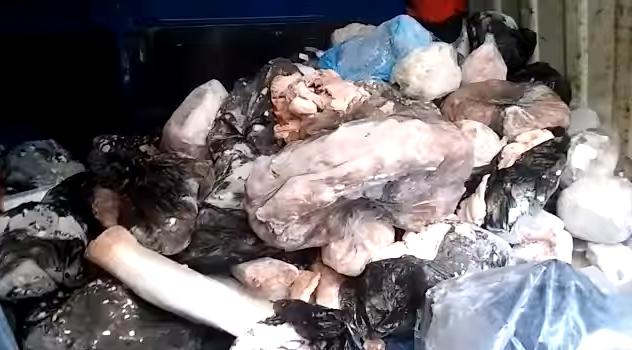 Carne expirata, confiscata la Constanta, Foto: Captura YouTube