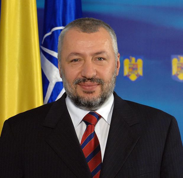 Iulian Fota, Foto: TNB