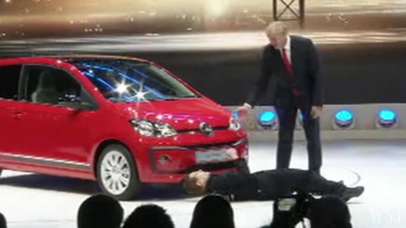 Conferinta VW a fost intrerupta de un comediant, Foto: Captura YouTube