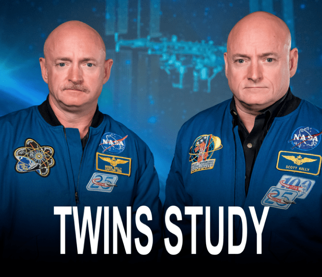 Scott Kelly (dreapta) si fratele lui geaman, Foto: NASA