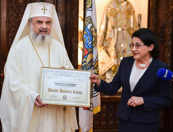 Patriarhul Daniel si Ecaterina Andronescu, Foto: patriarhia.ro