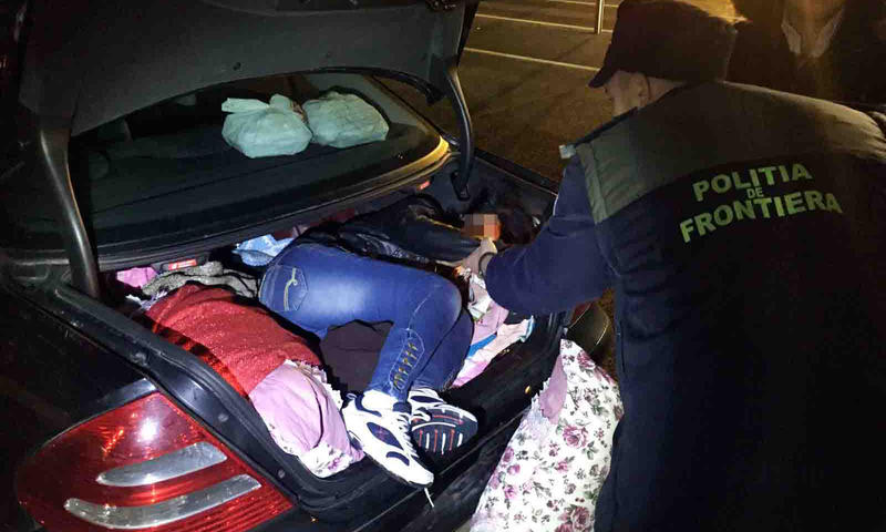 Turcoaica ascunsa in portbagaj la vama Arad, Foto: Politia de Frontiera