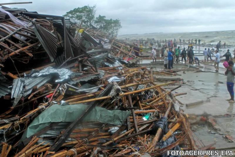 Ciclonul Roanu, in Bangladesh, Foto: Agerpres/EPA