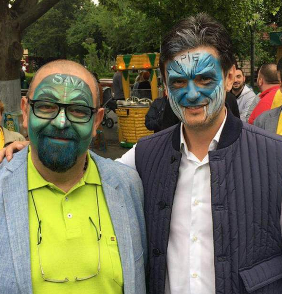 Piedone si Sava, pictati pe fata, Foto: Mondonews/ Captura ecran