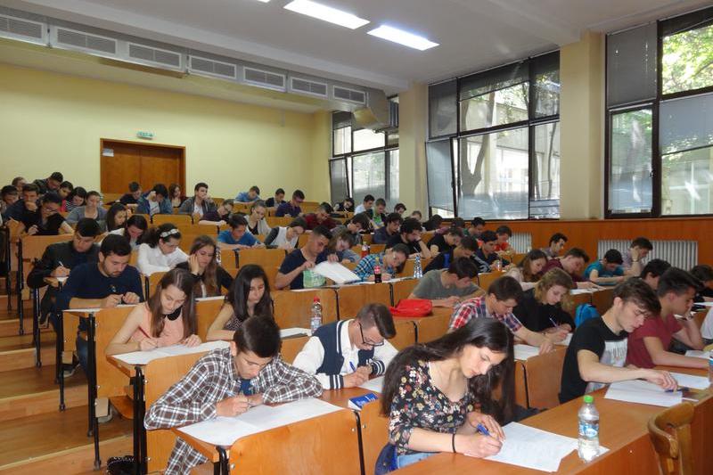 Locuri bugetate la universitate pentru elevii cu performante deosebite, Foto: uvt.ro