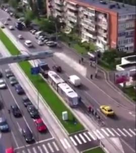 Tramvai blocat pe sina la Craiova, Foto: Captura YouTube