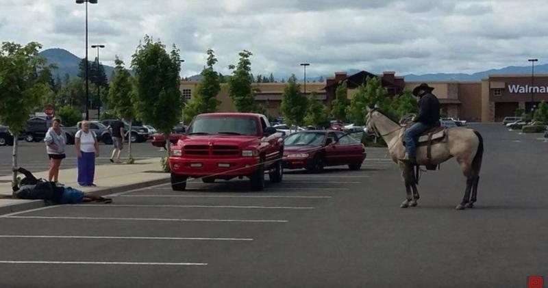 Hot prins cu lasoul de un calaret, Foto: Hotnews