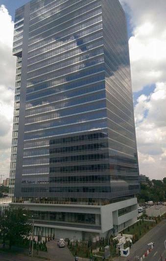 Cladirea Bucharest One, evacuata in urma unei alerte cu bomba, Foto: Claudiu Ghioc