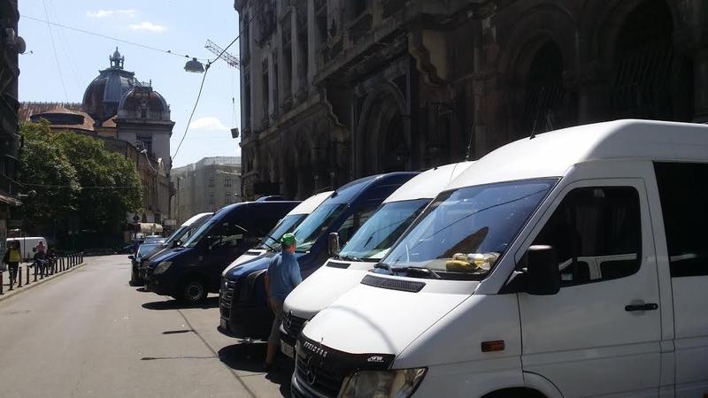 Cazul microbuzelor școlare achiziționate la suprapreț va ajunge la Parchetul European