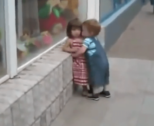 Cel mai implicat baietel, Foto: youtube.com