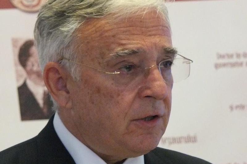 Ce poate face guvernatorul pentru a evita un al doilea caz Olteanu, Foto: Hotnews