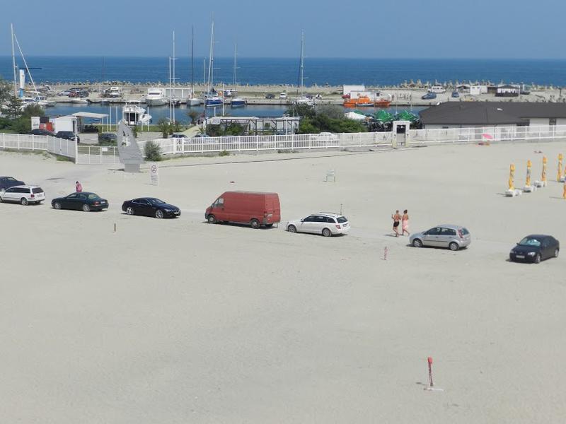 Masini pe plaja, Foto: info sud est