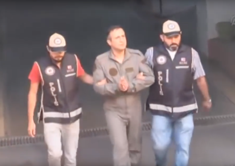 Soldat arestat dupa lovitura de stat din Turcia, Foto: Captura YouTube