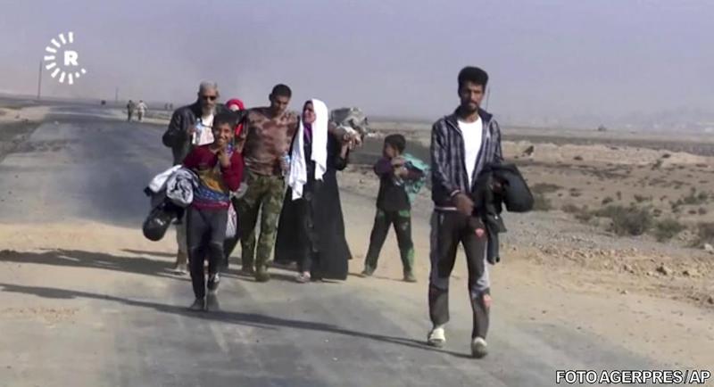 Familie fugind din Mosul, Foto: Agerpres