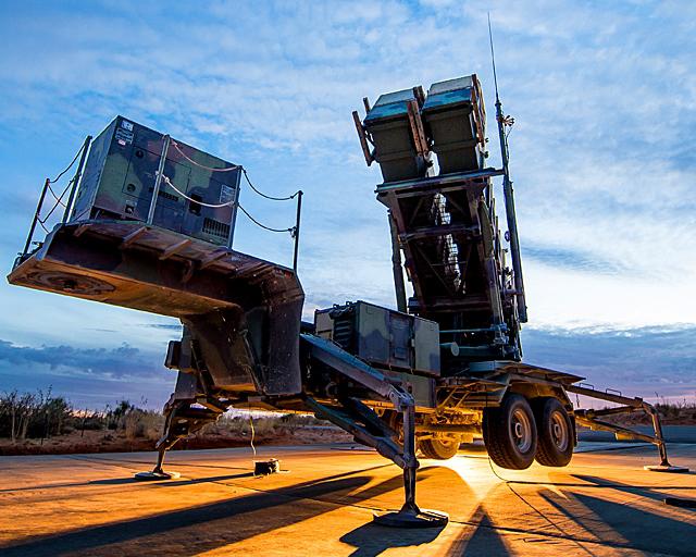 Lansator dintr-o baterie Patriot, Foto: Raytheon