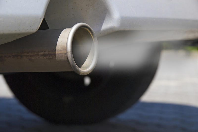 Esapament Auto, Foto: Dreamstime