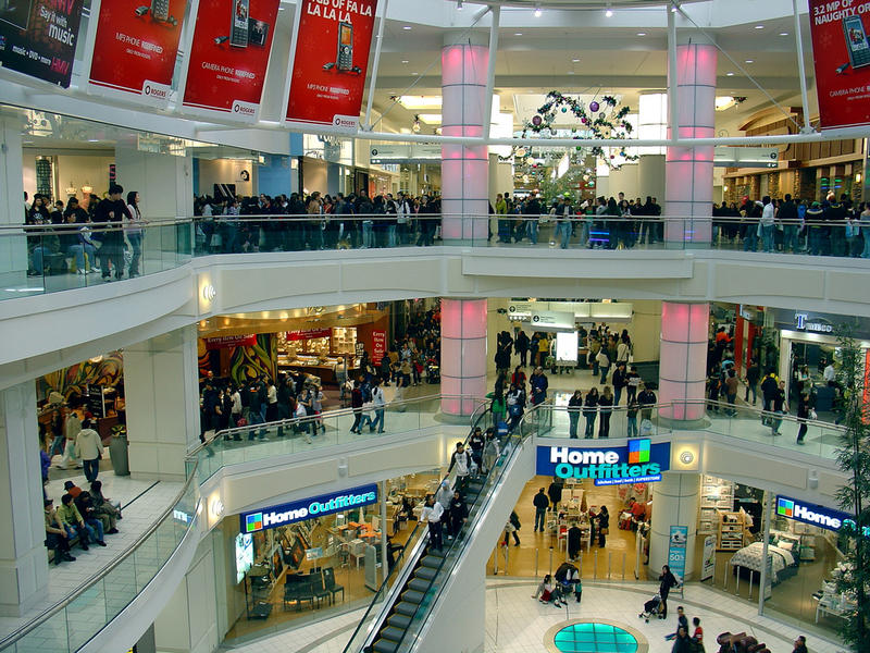 Intr-un mall, Foto: Flickr