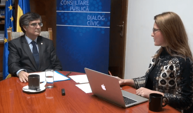 Mircea Dumitru la sesiune online "De vorba cu Ministrul tau", Foto: Captura Privesc.eu