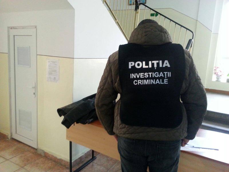 Politia investigheaza furtul unei stampile, Foto: Hotnews