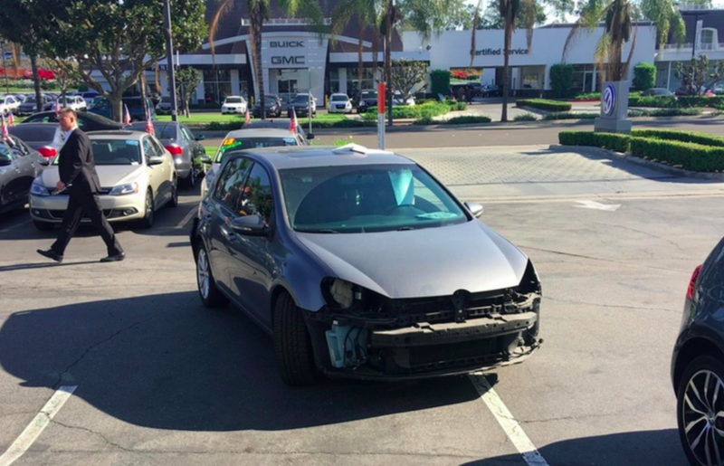 Volkswagen Golf dezmembrat, Foto: Reddit