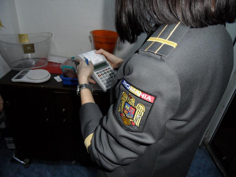 Imagine din timpul unui control Antifrauda, Foto: Antifrauda.ro