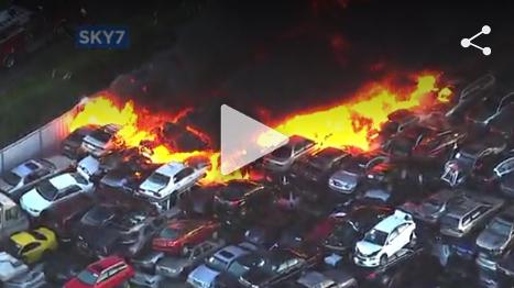 Incendiu la un cimitir de masini, Foto: Captura Facebook