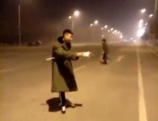 Clipul zilei, Foto: Captura LiveLeak