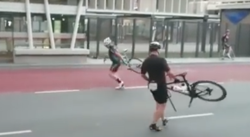 Cursa de ciclism anulata din cauza vantului, Foto: Captura YouTube