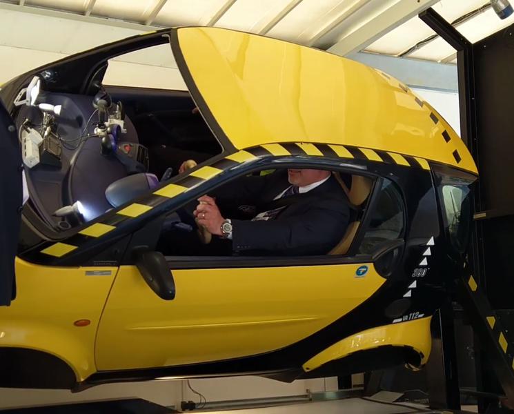 Simulator de rostogolire cu masina, Foto: Hotnews