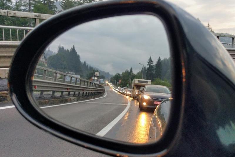 Coada in trafic pe Valea Prahovei, Foto: HotNews.ro / Victor Cozmei