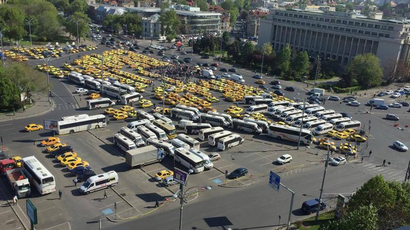 Protestul taximetristilor din Piata Victoriei, Foto: Octavian Cravtov