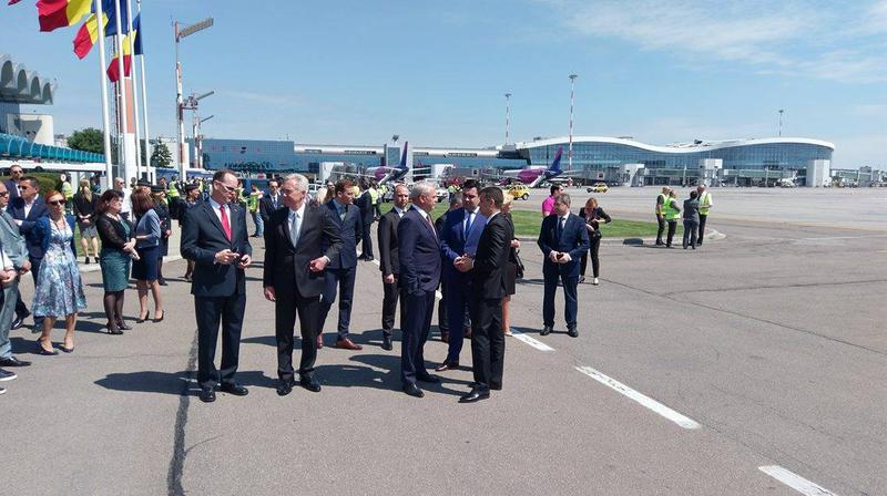 Autoritatile la inaugurarea noului Boeing al Tarom, Foto: Hotnews
