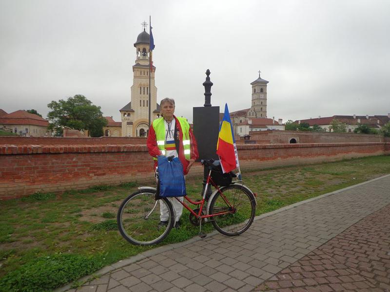 Dragomir Vlonga (73), cu bicicleta de la Alba Iulia la Bucuresti, Foto: Alba 24
