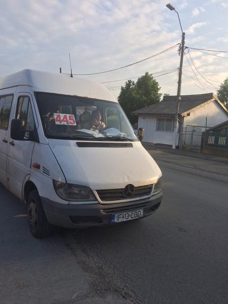 Microbuzul pe linia 445 Pipera - Tunari, Foto: Hotnews