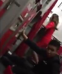 Turbulente intr-un avion Air Asia, Foto: Captura YouTube