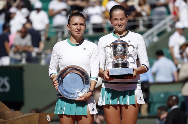 Simona Halep si Jelena Ostapenko, Foto: rolandgarros.com