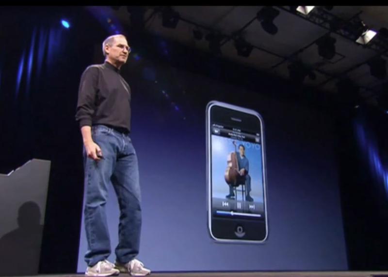 Steve Jobs in 2007, la prezentarea iPhone, Foto: Captura YouTube