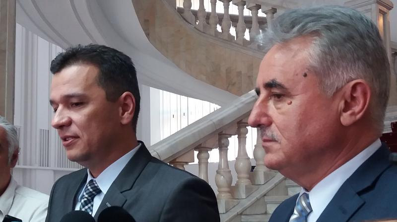 Sorin Grindeanu si Viorel Stefan, la briefingul de presa de marti, Foto: Hotnews