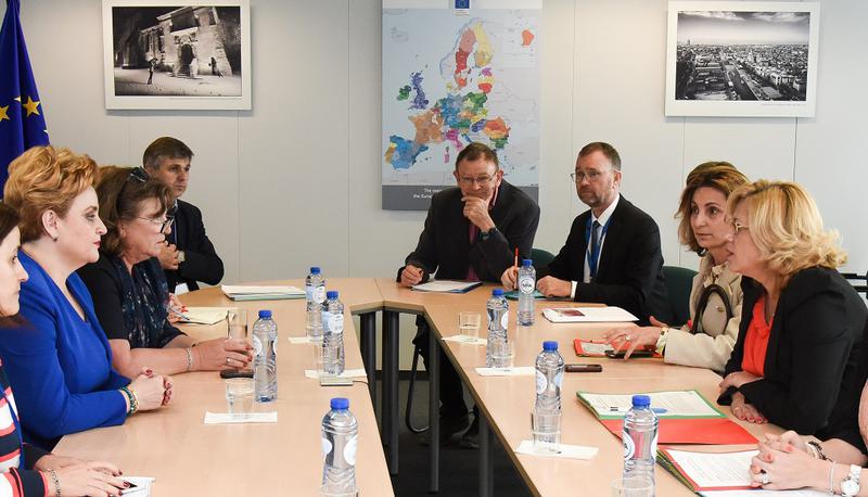 Gratiela Gavrilescu si Corina Cretu, Foto: Comisia Europeana