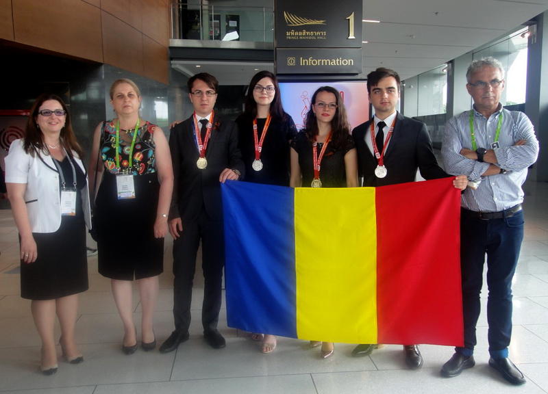 Medalii de aur si argint pentru elevii romani la Olimpiada Internationala de Chimie, Foto: edu.ro