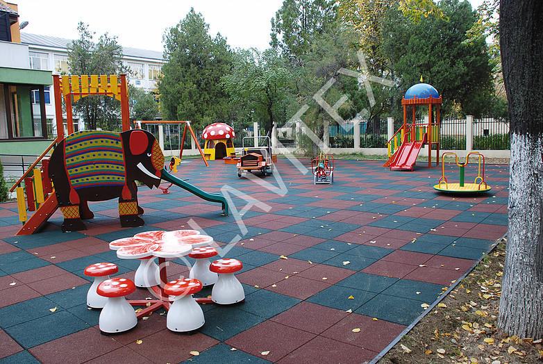 Echipamente Lavitex, intr-un parc din Sectorul 3 din Bucuresti, Foto: Lavitex.ro